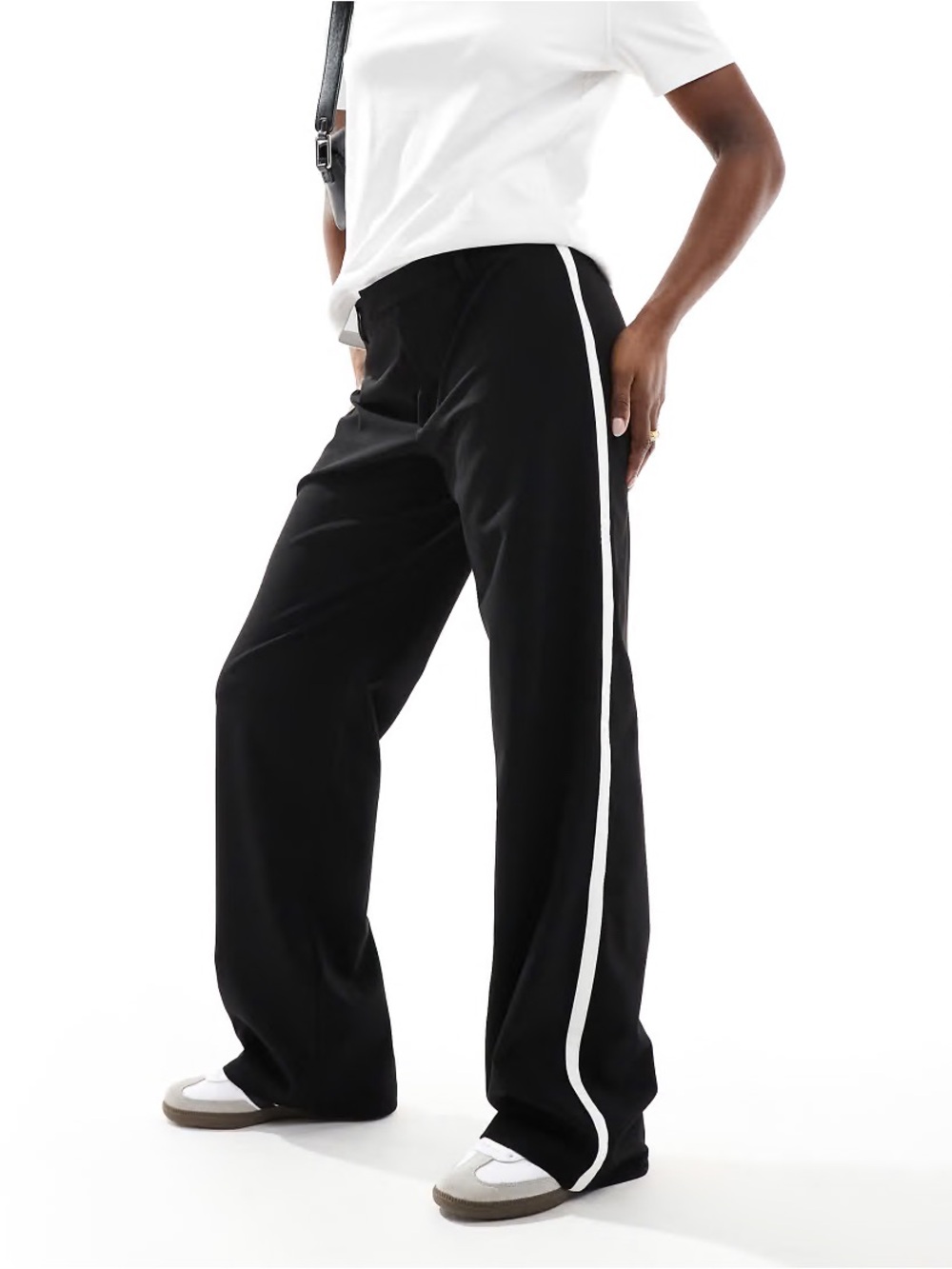 Pull&Bear Black Wide-Leg Trousers with White Side Stripe / Size 4